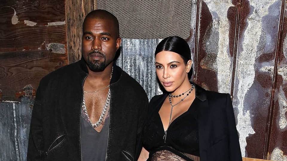Kim kardashian breaks down in the show the kardashians after kanye west gifts her tape Ray J