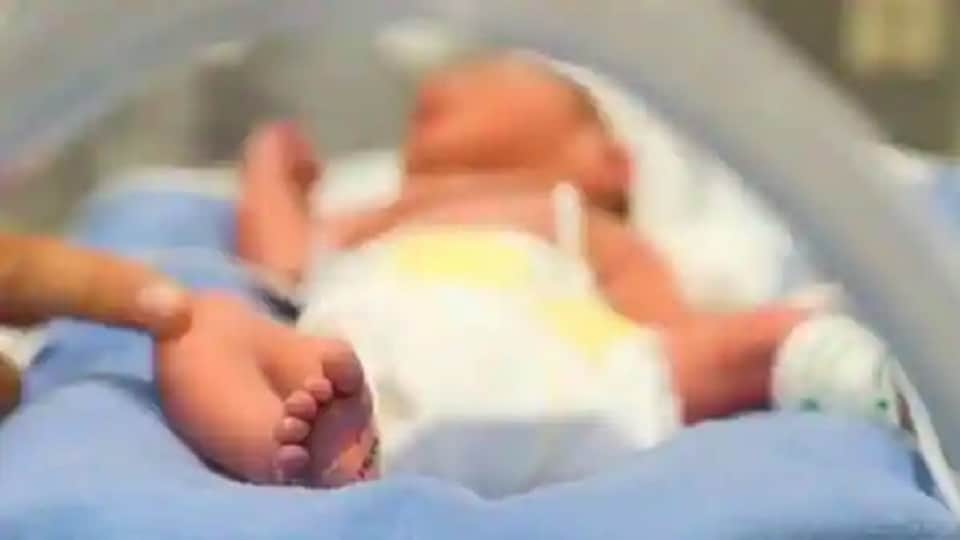 Latest covid-19 update and news in Hindi, Covid spread to babies from mother study