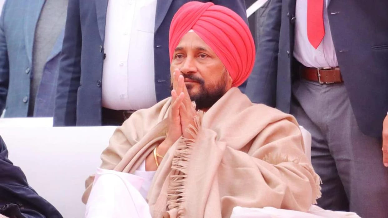 Aam Aadmi Party targets Congress
