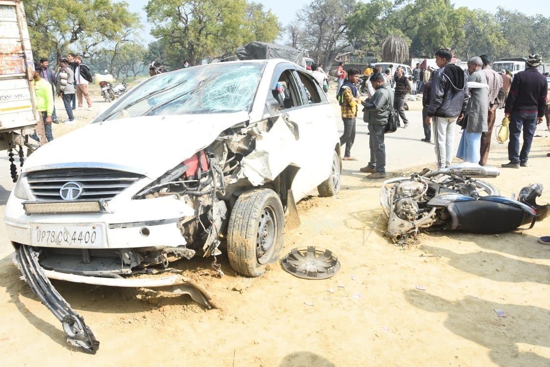 Bike-riding couple dies due to car collision, uproar