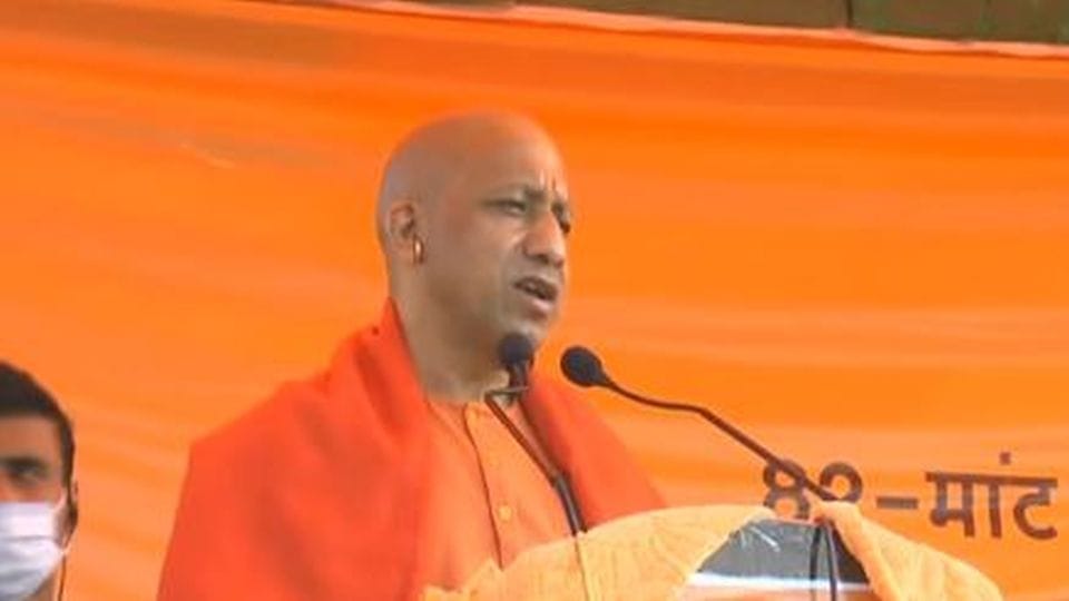 UP Election 2022 Yogi adityanath said in Agra Bulldozer and development will go together target on SP  