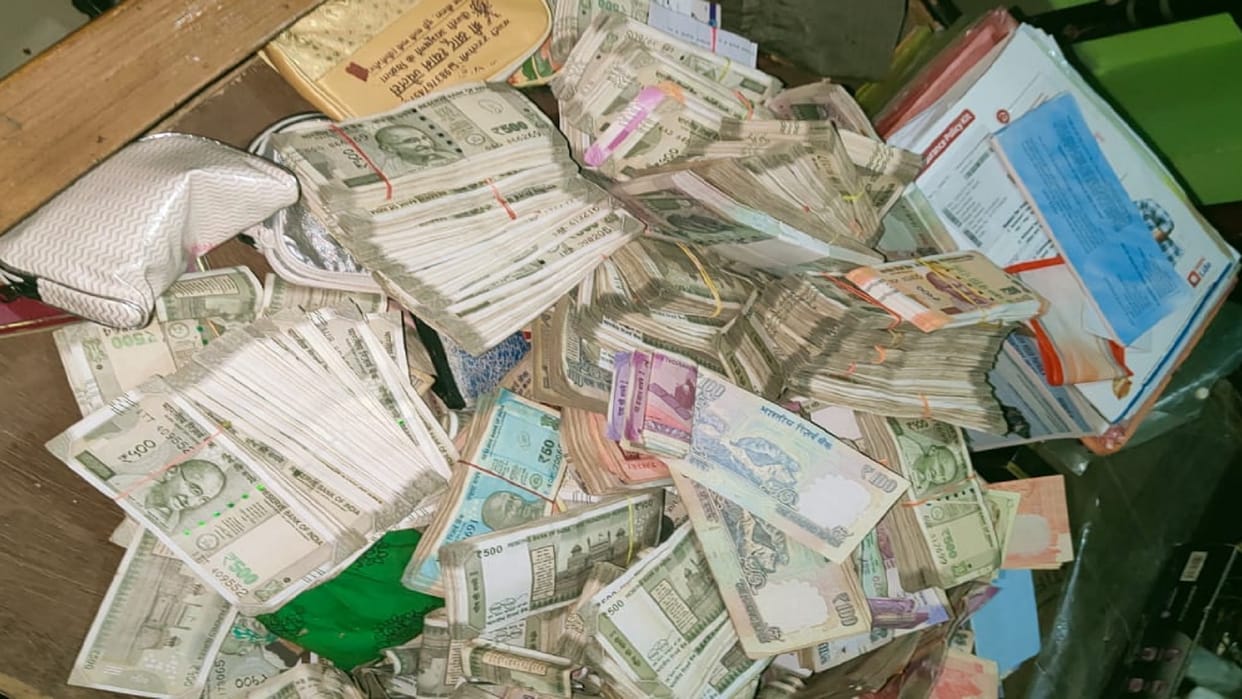Lost two crores in greed of earning more money by investing