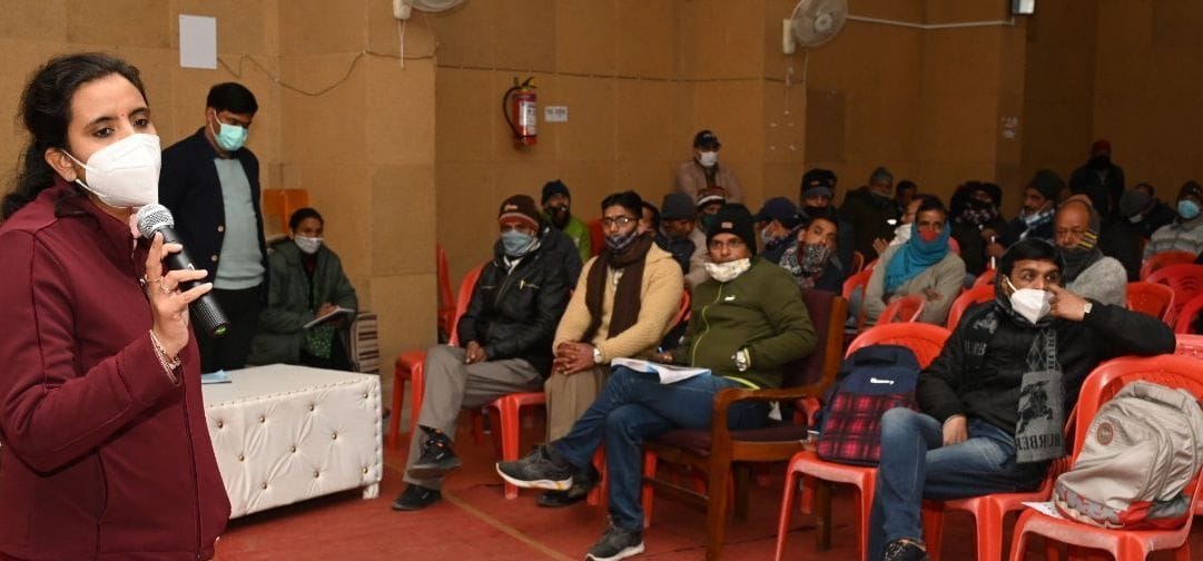 'Employees should study EVMs and VVPATs closely'
