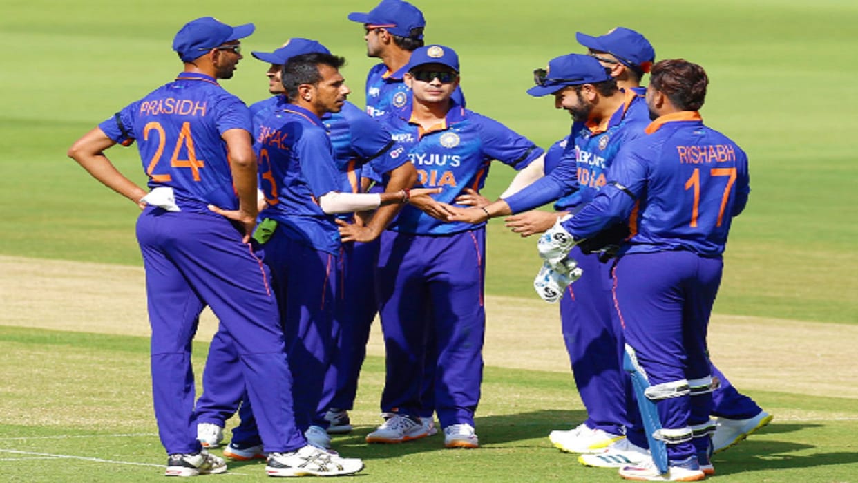 IND vs WI: India wins their 1000th ODI defeated west indies by 6 wickets in 1st match