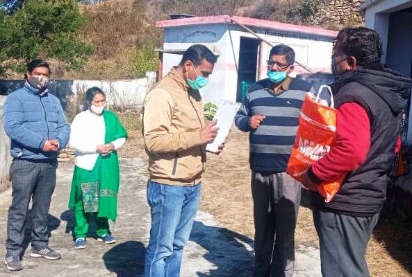 Instructions to maintain cleanliness at polling stations