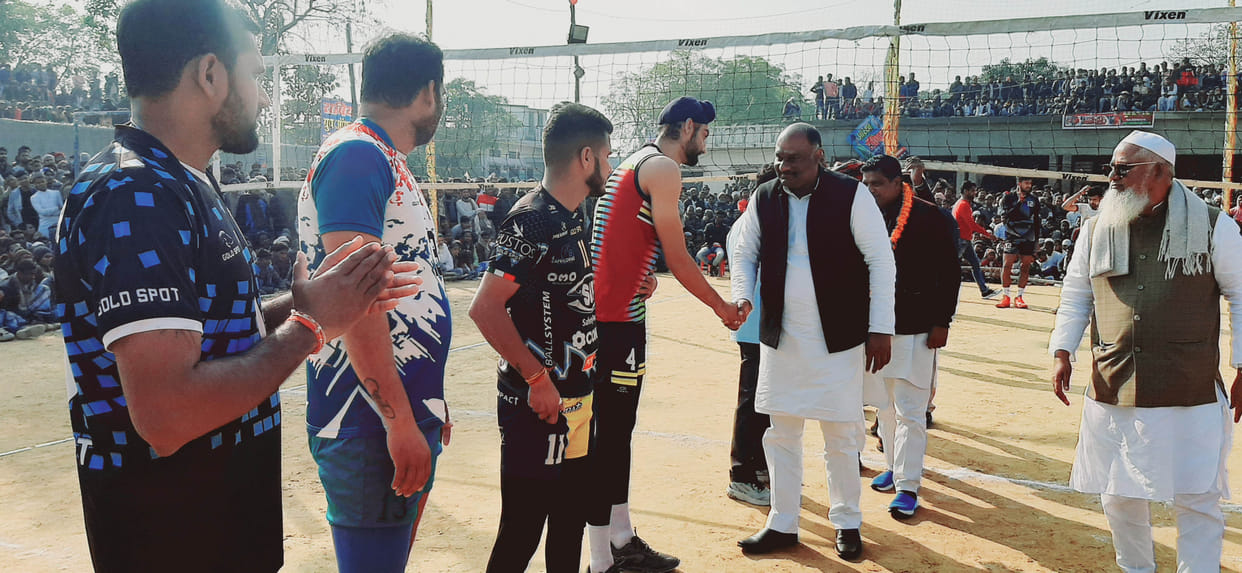 Nashik's team won the opening match