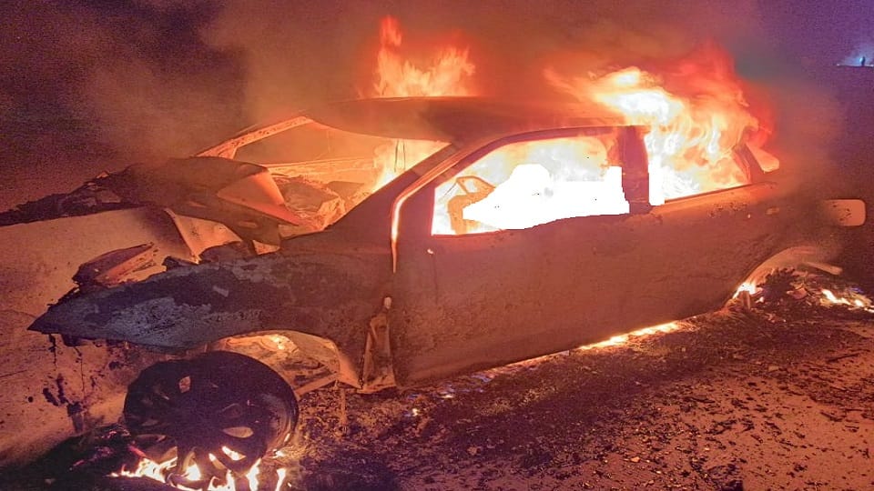 three people burnt alive after car caught fire after hitting divider at purvanchal expressway