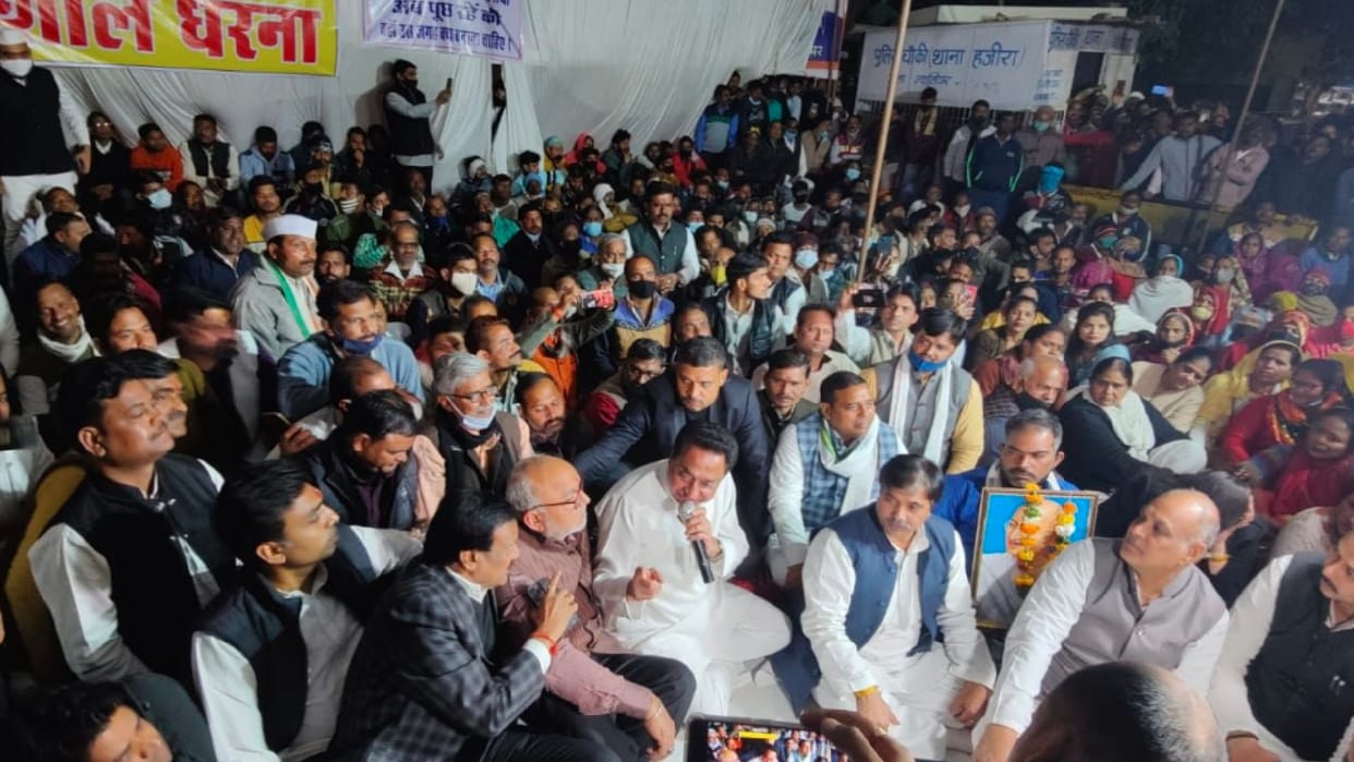 Congress's show of strength in Scindia's stronghold: Kamal Nath said government police, money should be used for everything, but we are not going to bow down