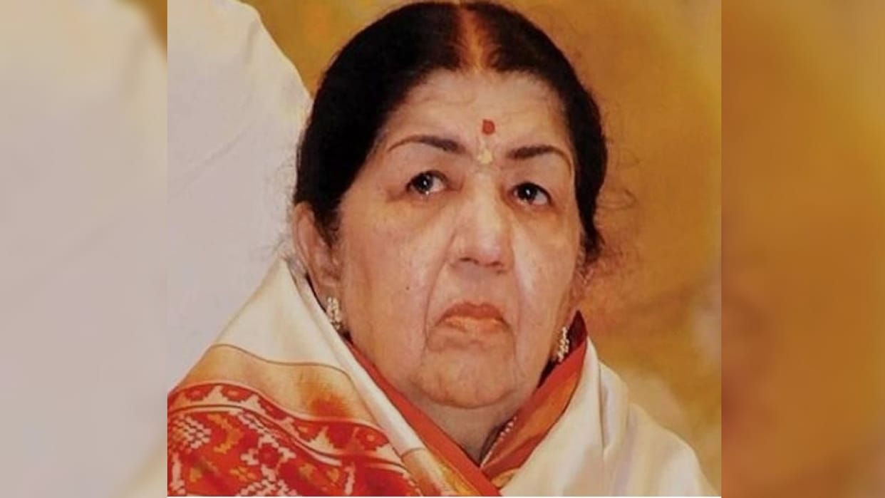 Lata Mangeshkar Know about the facts of Lata Mangeshkar career in Hindi Cinema