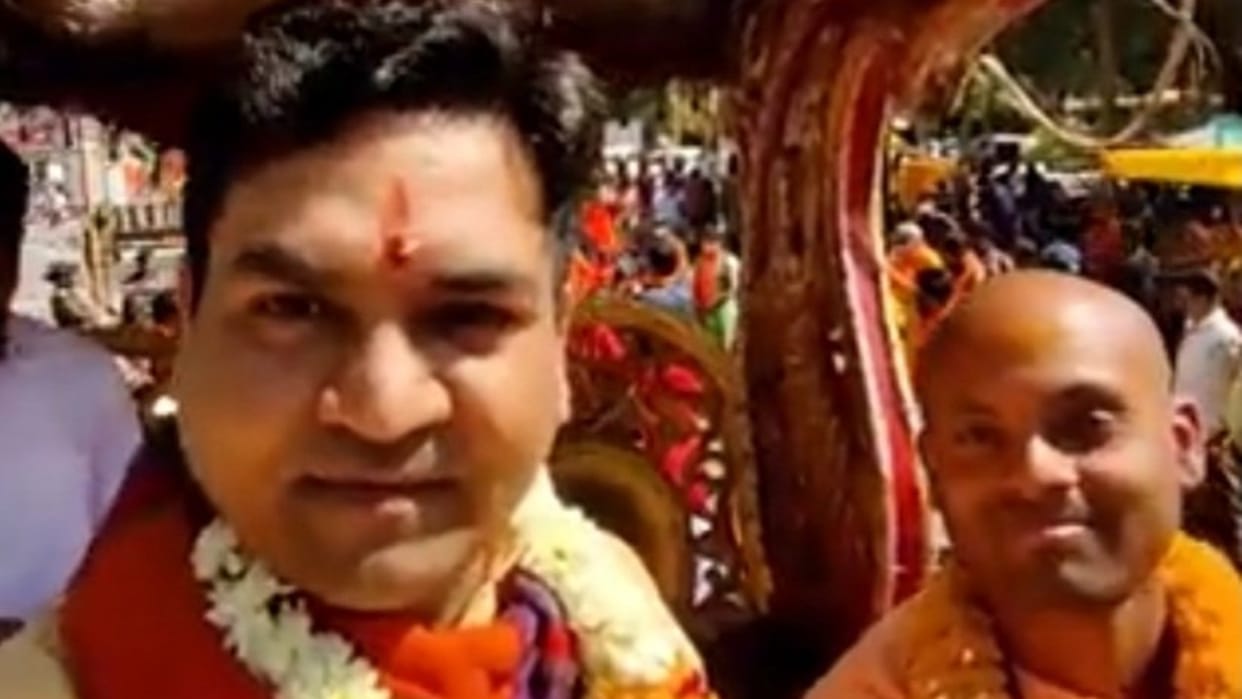 Controversy over Kapil Mishra's statement: BJP leaders surrounded by 'Ayodhya Kashi tableau hai Bhojshala Baaki' statement, Congress objected