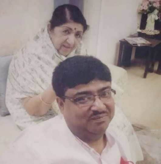 Lata Mangeshkar news: Mother-son relationship was connected through Banarasi sarees with Lata Mangeshkar
