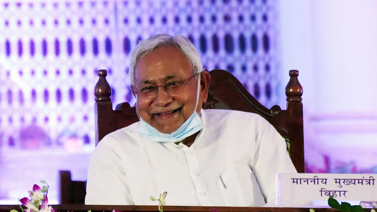 CM Nitish Kumar meeting today on giving relief in coronavirus restrictions school reopening night curfew