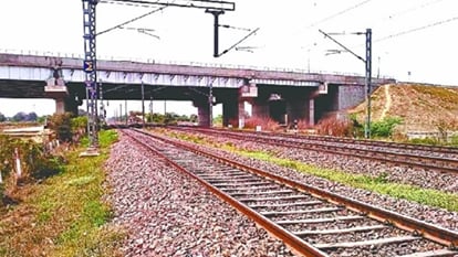 Rail line between Khalilabad Bansi will be built in three years