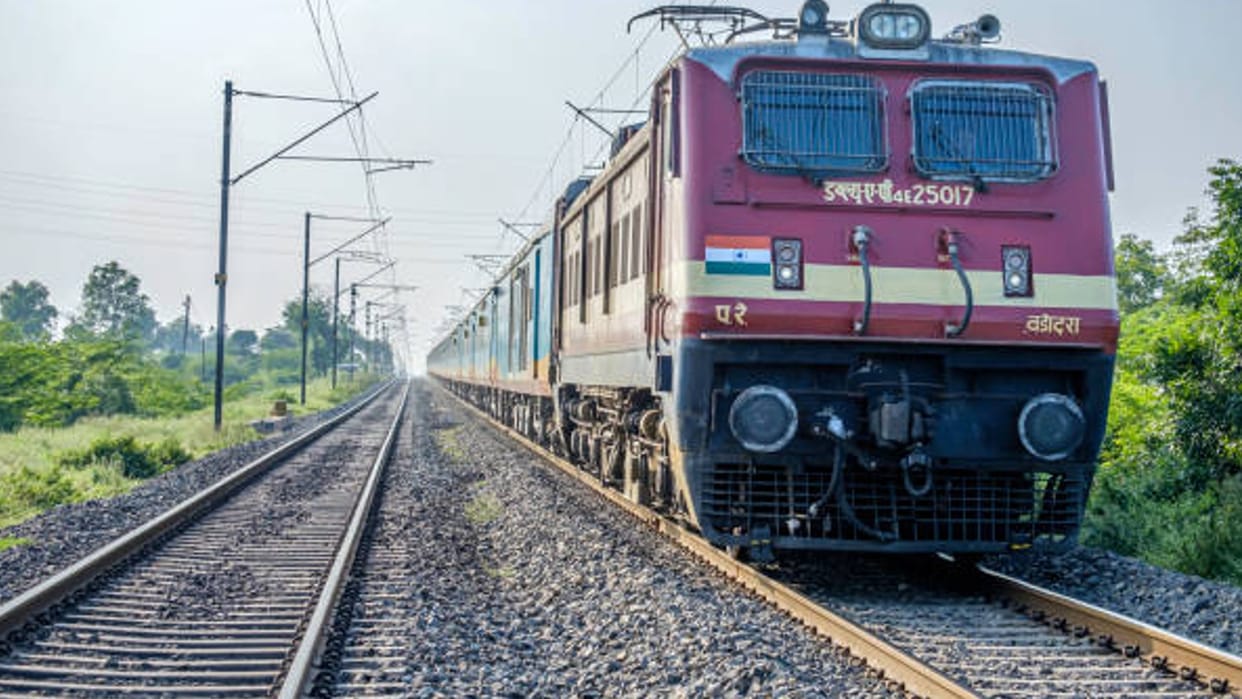 Indian railway free wifi facility now you can take advantage of trains free internet services