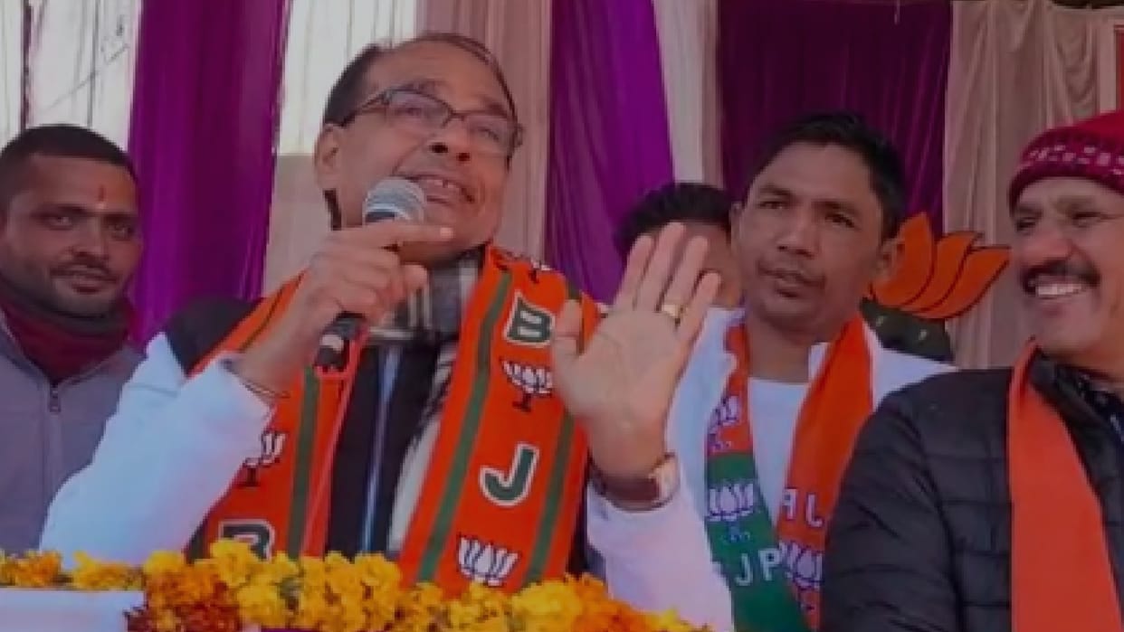 MP CM's taunt: Shivraj said in Uttarakhand – Congress's Char Dham Sonia, Rahul, Priyanka and Robert Vadra, Harish Rawat used to sing praises to him when he was CM