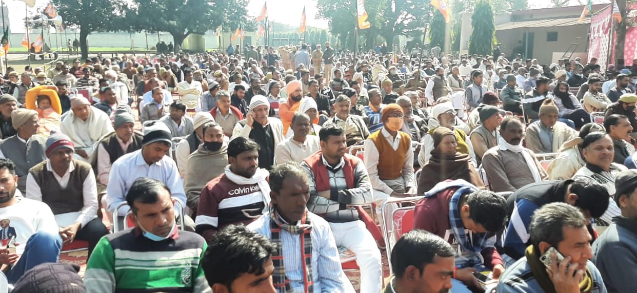 Deputy CM surrounded the opposition on every issue
