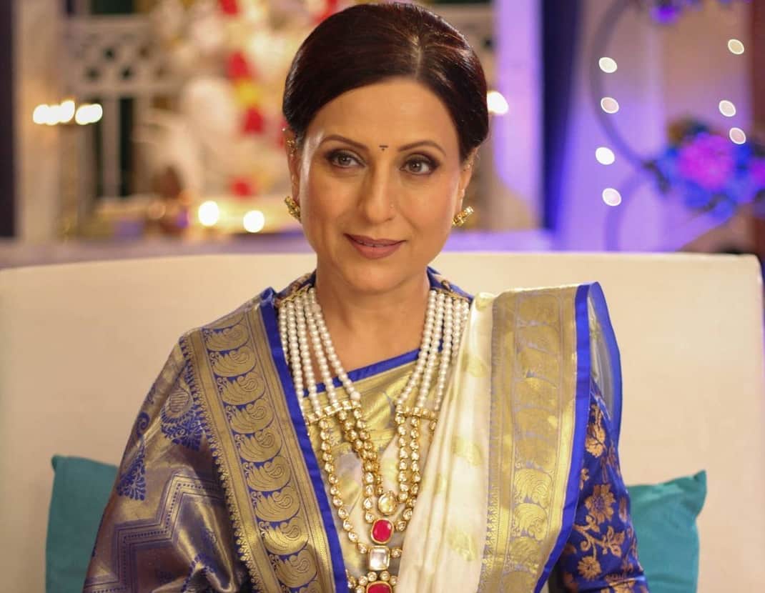 Filmy Wrap: Shahrukh Khan Controversy Mahi Gill joins BJP karishma tanna Kishori Shahane accident karisma kapoor share lata mangeshkar photo read 10 news from the entertainment world