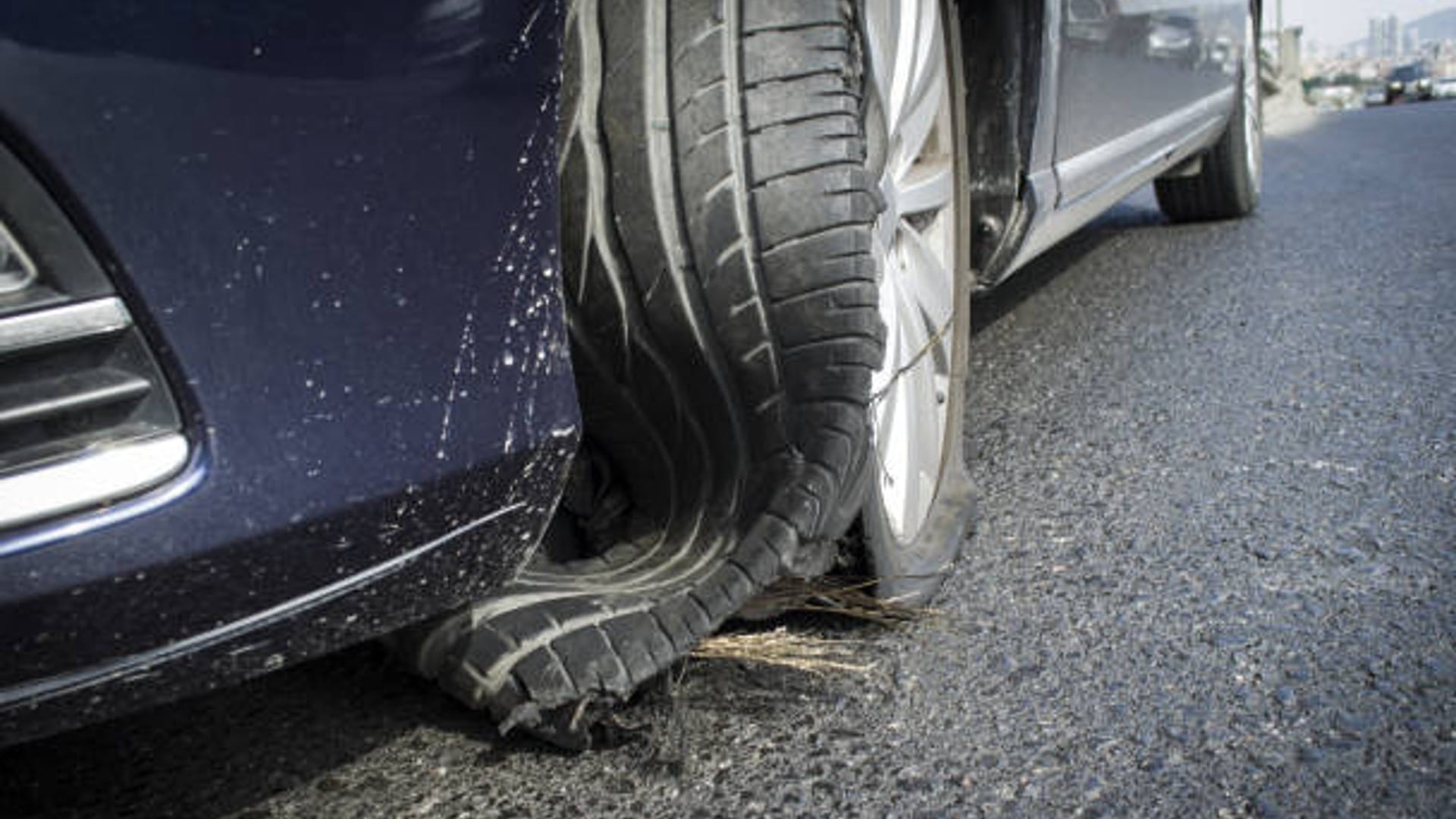 Car Tips how to change a car tyre with stepney tyre know the full process