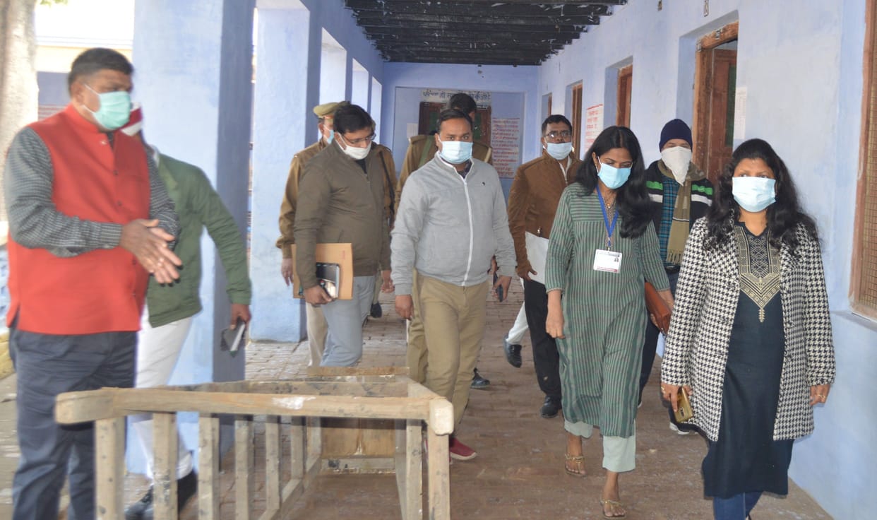 Hathras: Observer inspected many polling stations