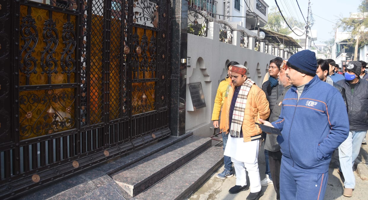 Sarafa market closed against raid