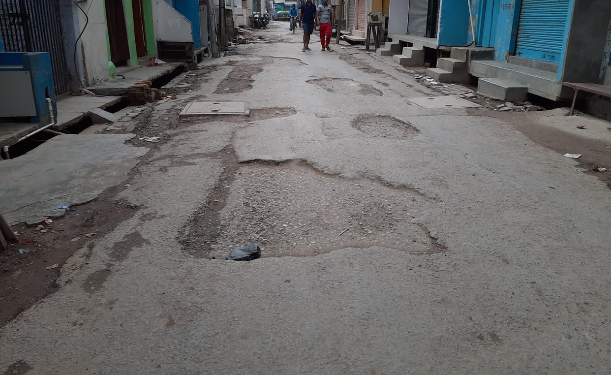 The main roads of the city were not pothole-free, accidents happen often