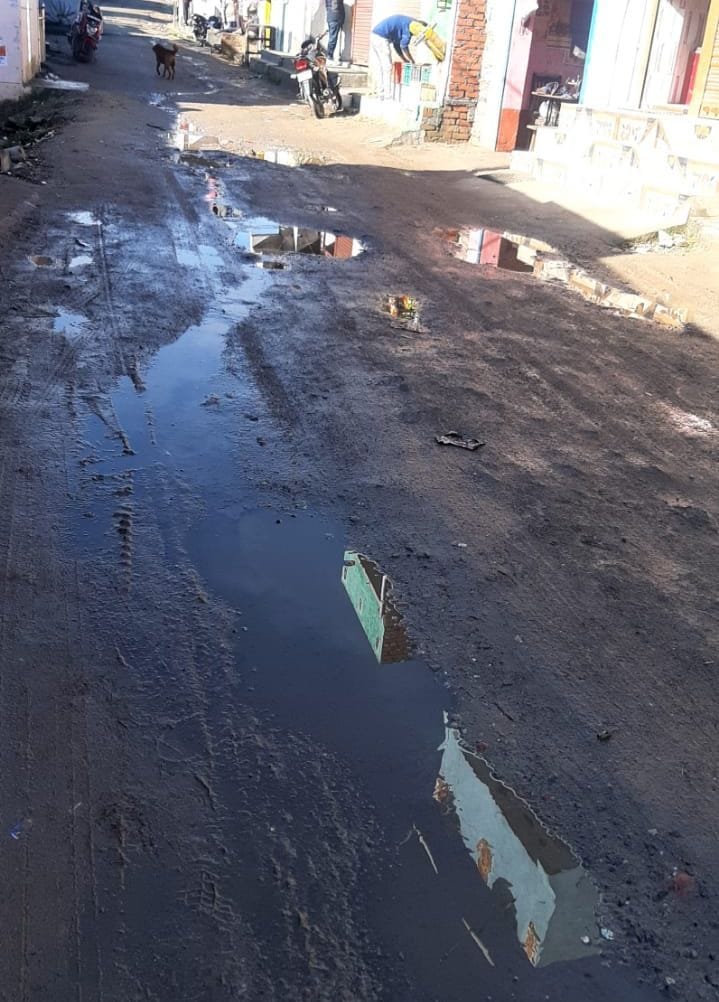 Bad Road in PulHindola