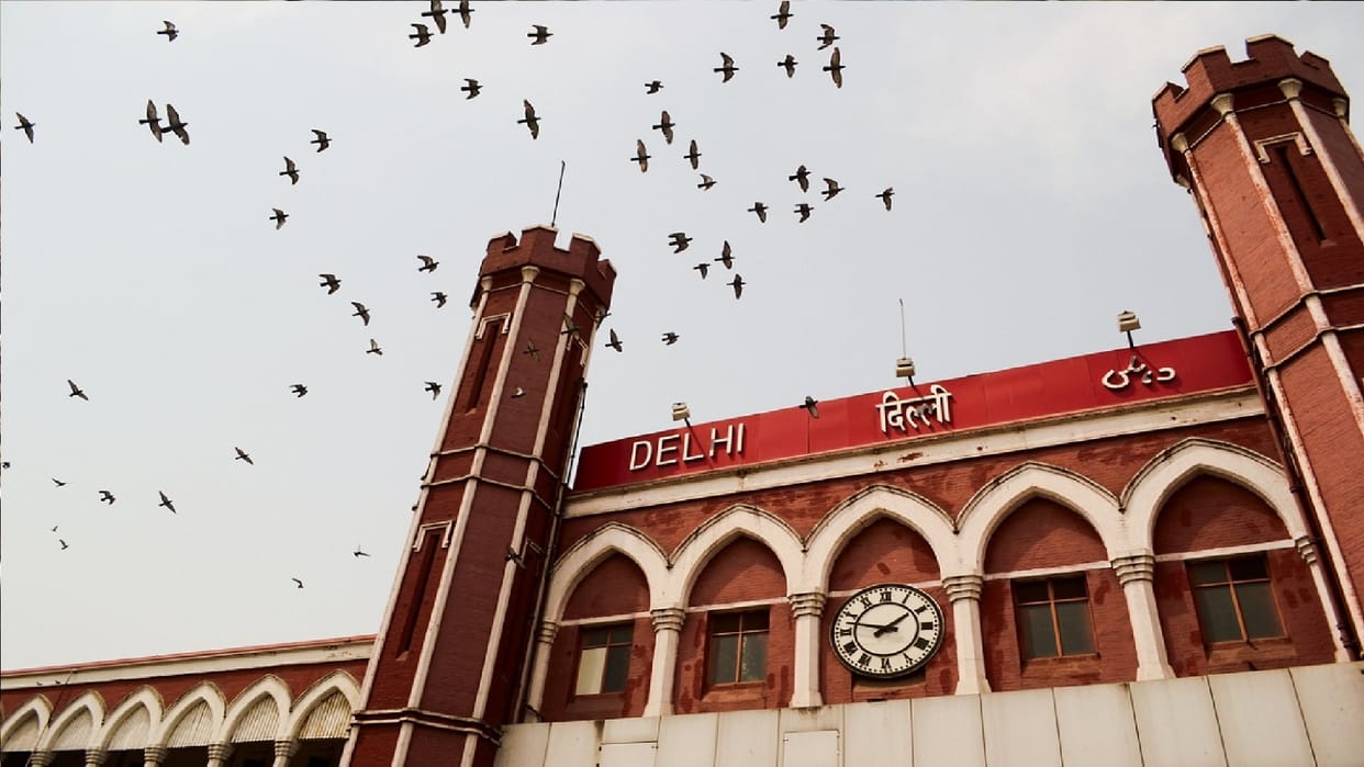 Delhi Haze on track spoiled train schedule passengers upset
