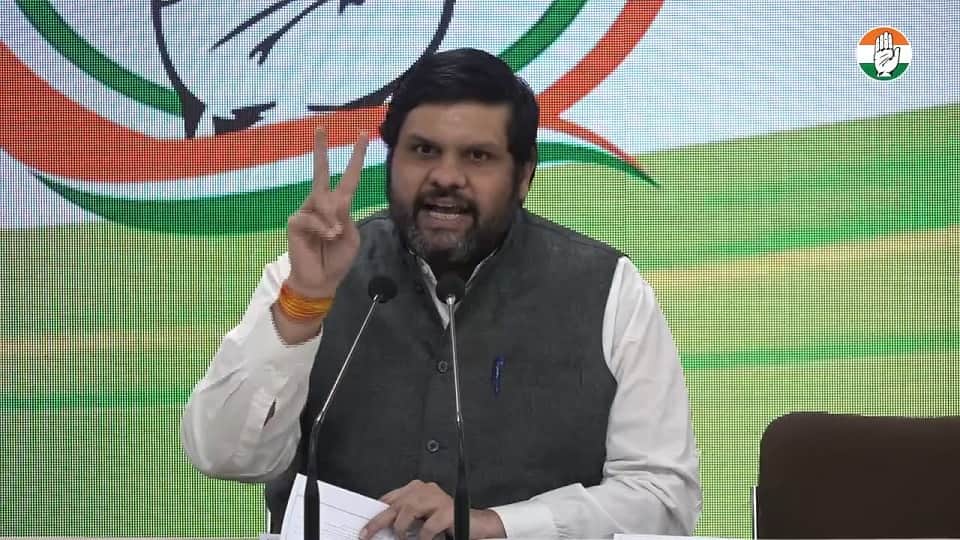Kaali Poster Row: FIR in Uttar Pradesh, Bihar, Delhi; Shiv Sena Congress BJP took Objection on Controversial poster