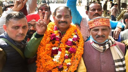 Prayagraj News :  फूलपुर से भाजपा विधायक और प्रत्याशी प्रवीण सिंह पटेल।