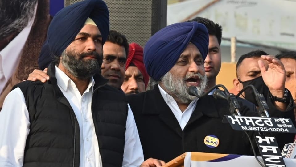 Case Registered against akali dal president sukhbir badal for violating corona rules during election campaign