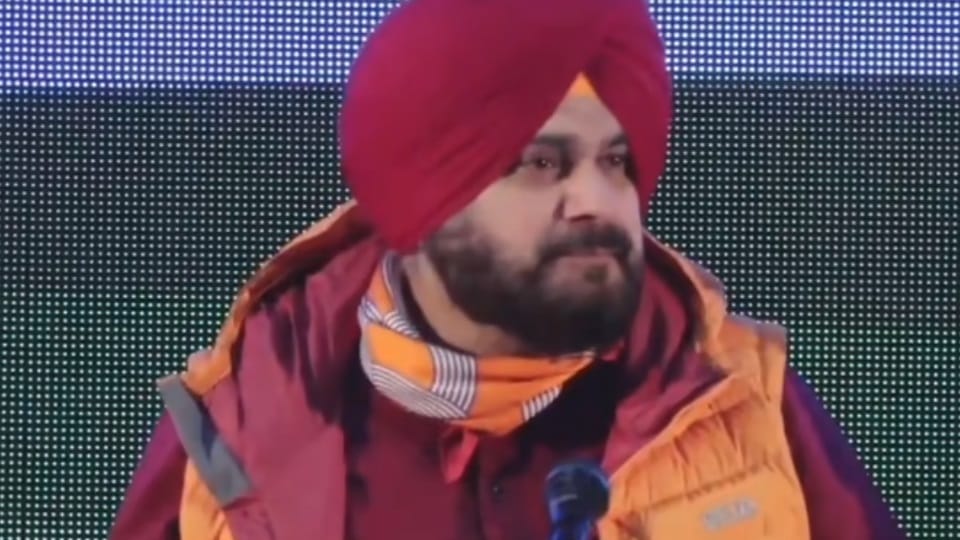 Inside Story of why Navjot Singh Sidhu not become cm face of congress in Punjab