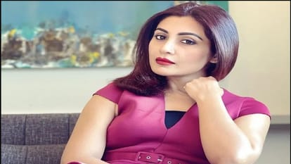 Uttarakhand election 2022 bollywood actress Rimi Sen joined Congress Harish Rawat shared the information
