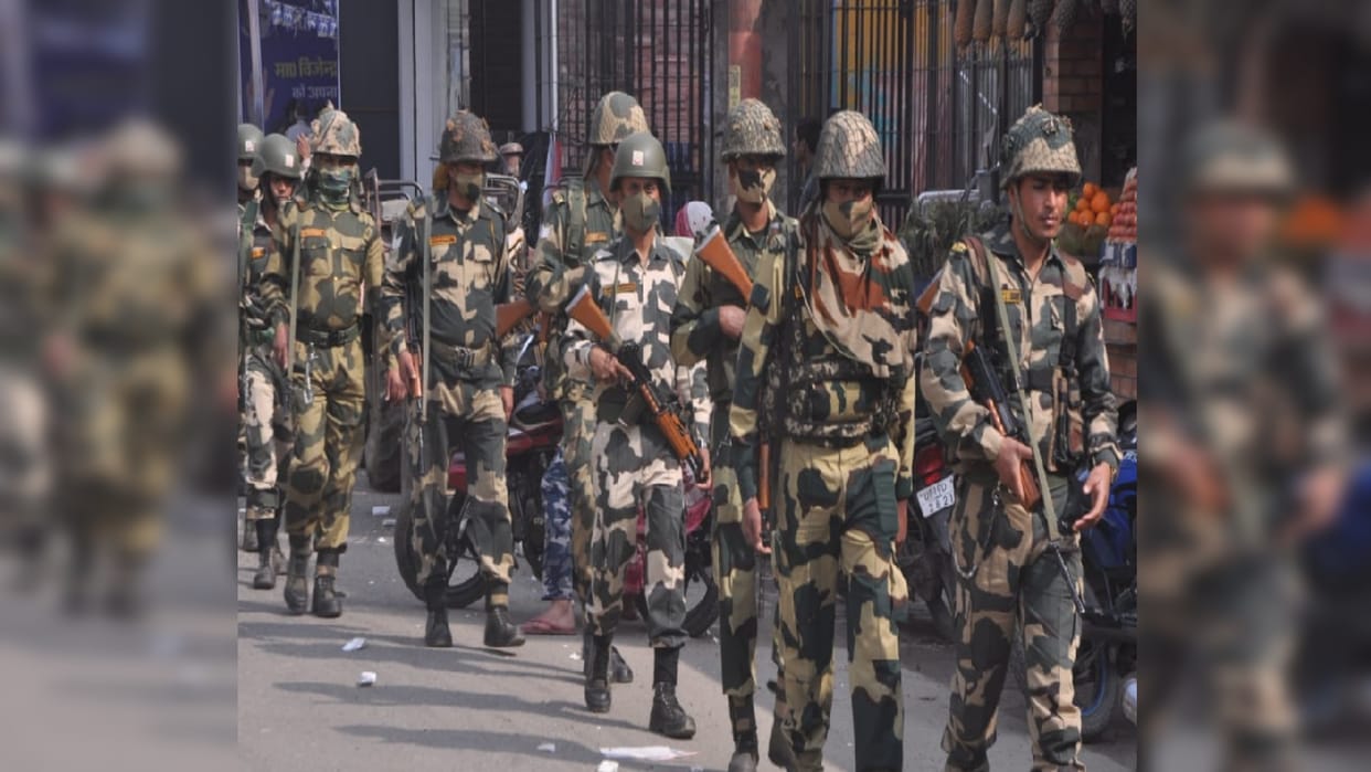 UP Elections 2022: Increased surveillance on outsiders staying in hotels meerut, paramilitary forces deployed at booths in sensitive areas