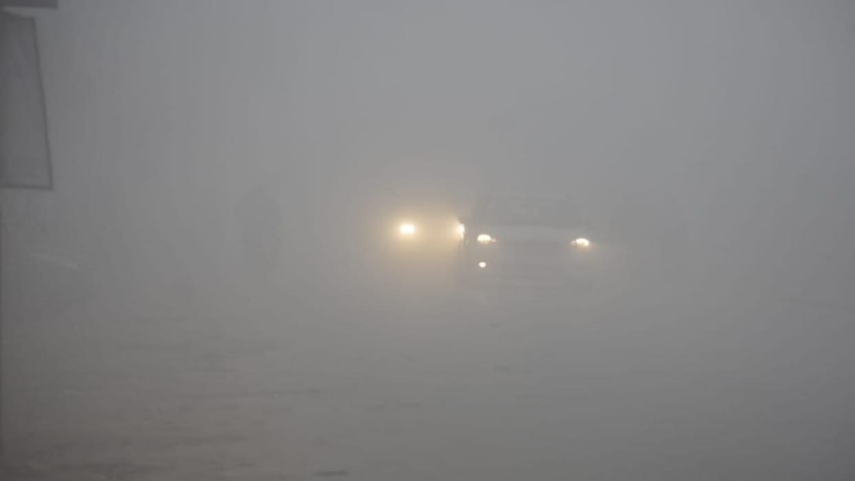 Morning covered in thick fog Gorakhpur Weather news