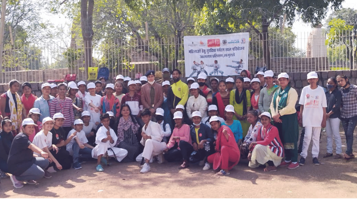 Chhatarpur: Women learning to defend themselves in Khajuraho, training will also be given to make them self-reliant