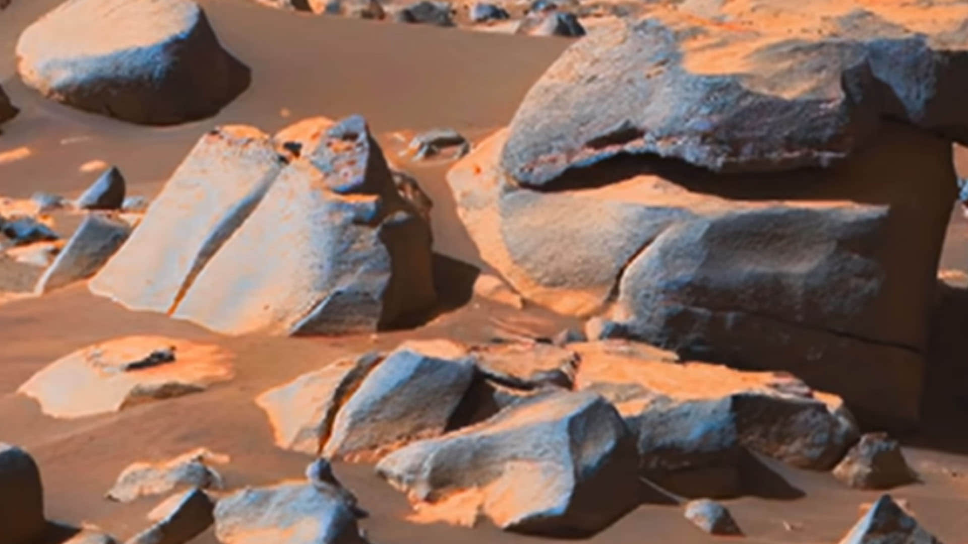 alien seen on mars in nasa rover image expert made shocking disclosure