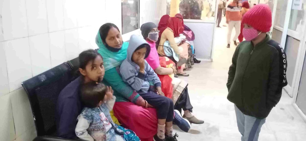 Children's treatment in the district hospital became difficult due to the resignation of pediatricians