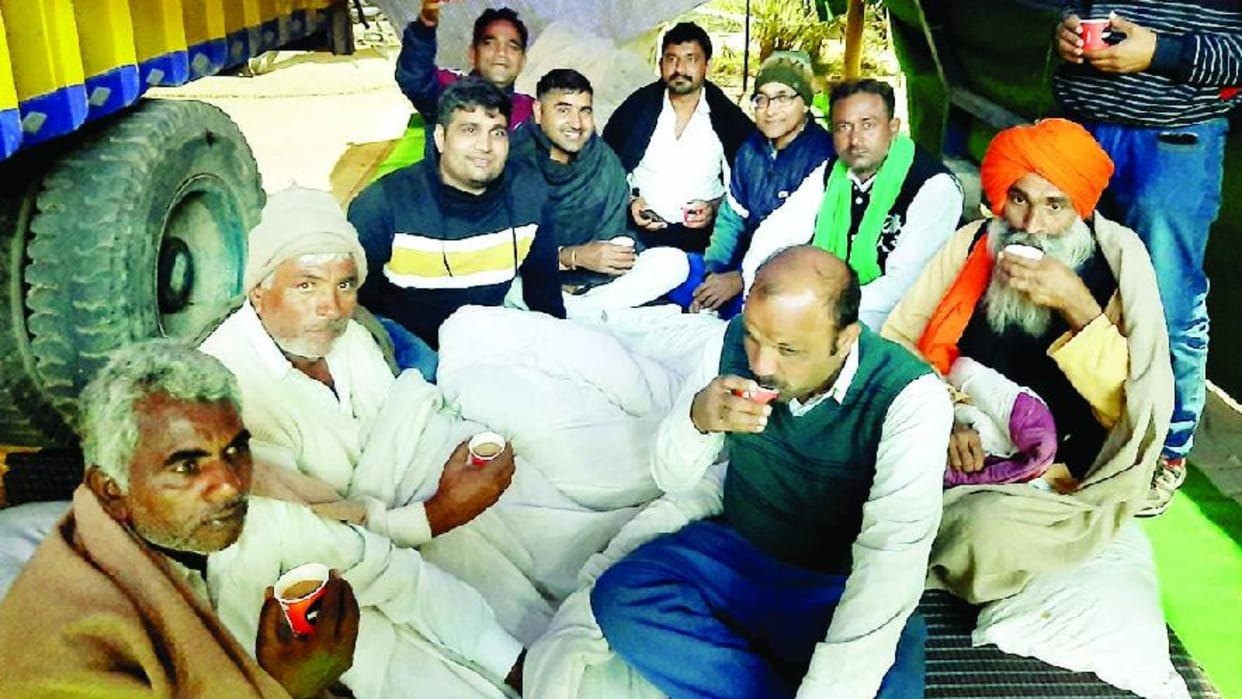farmers started protesting outside HAU In Hisar of Haryana