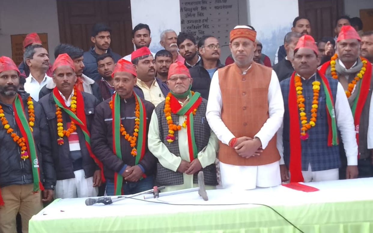 BSP officials and workers join SP