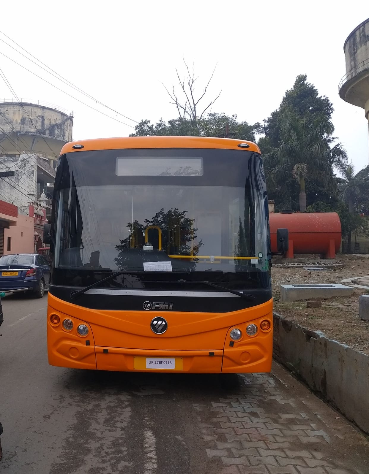 fare will less of e Bus