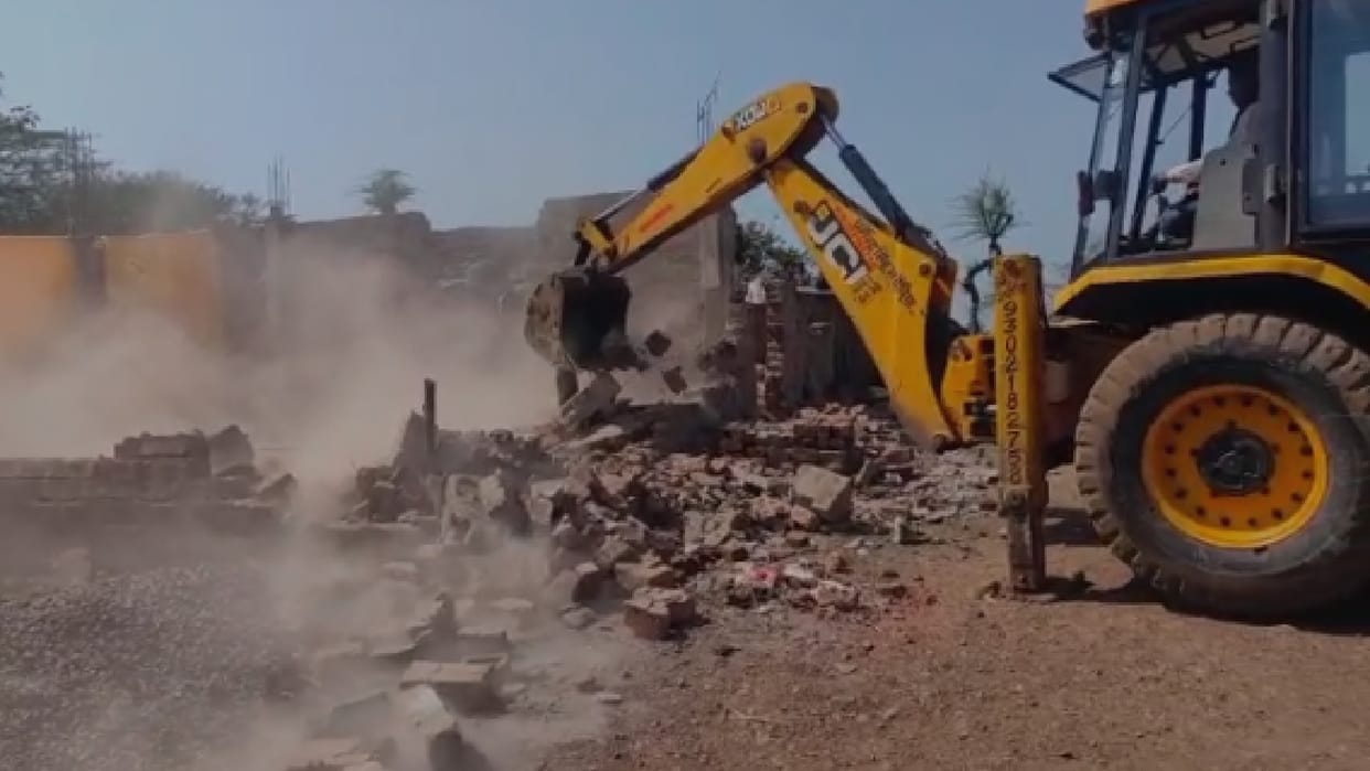 Bulldozer on Berasia Gaushala: BJP leader had encroached on more than two and a half acres of government land