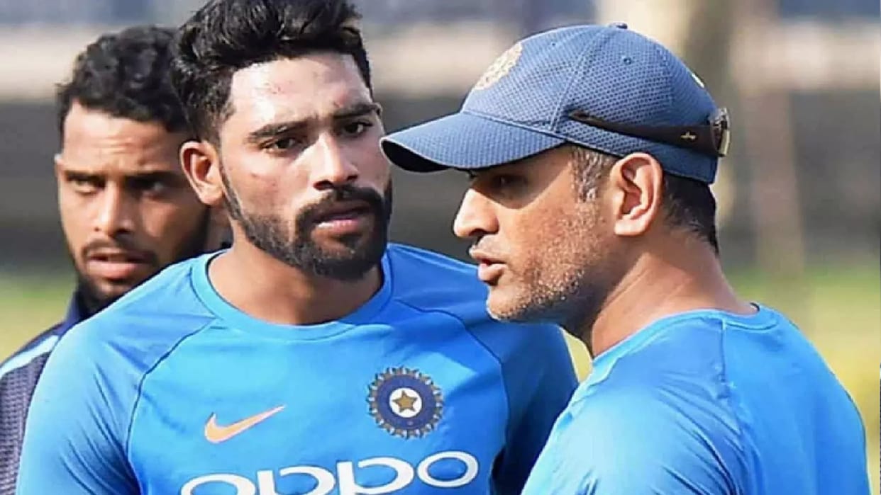 RCB Star Mohammed Siraj got advice to drive auto with father during ipl 2019 know how MS Dhoni help save Siraj career