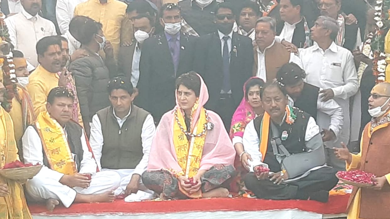 Priyanka Gandhi performed Yamuna Puja at Vishram Ghat before road shows in Mathura