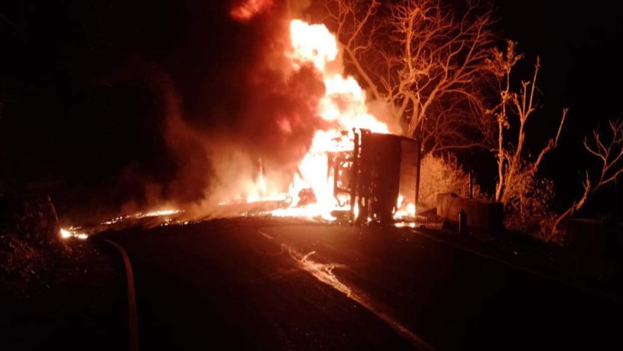 UP News: fire set in a tanker on the highway in Saharanpur city
