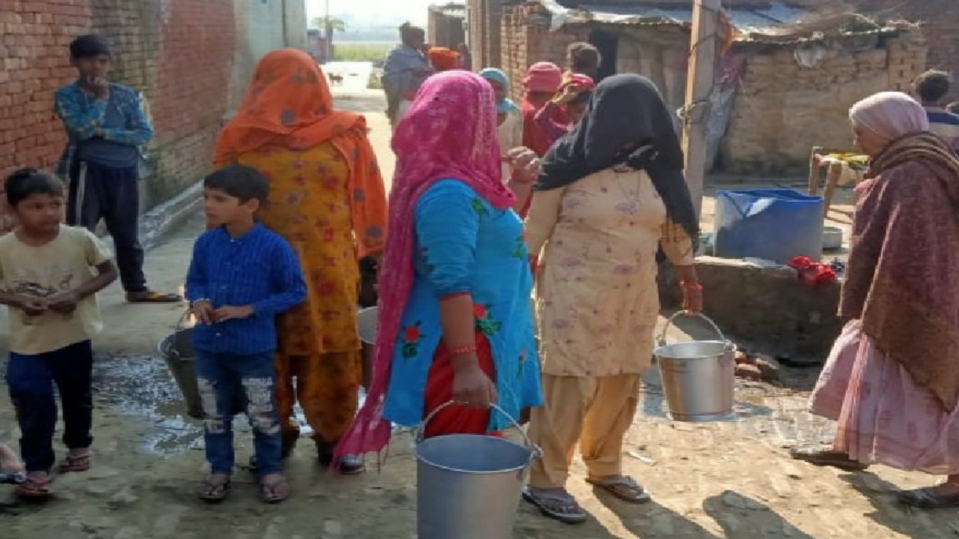 Exclusive: When the honorarium stopped, the operator stopped the water of the entire village in baraut