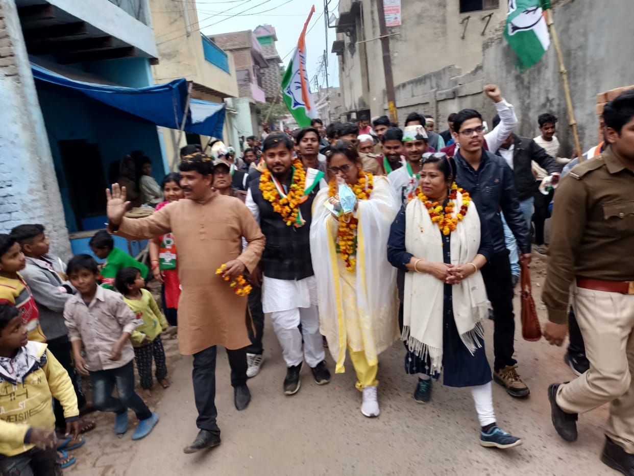 Hathras: Maharashtra Education Minister sought votes for Congress candidate