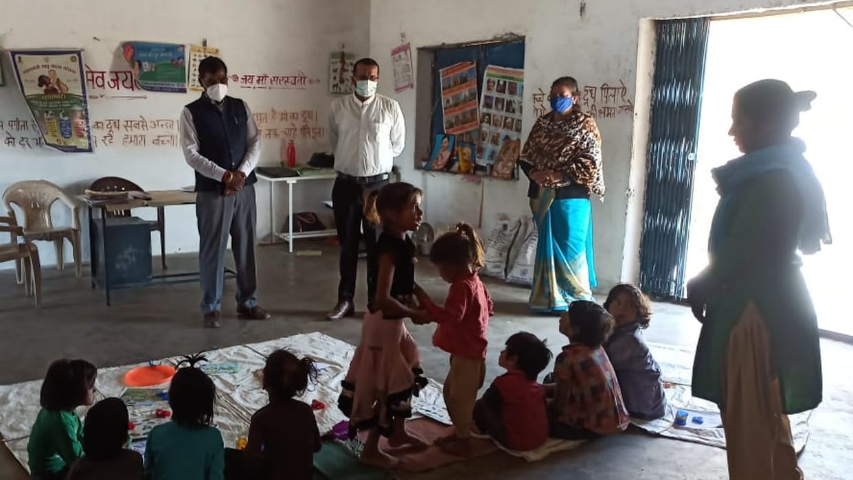 Chhatarpur: Under Adopt N Anganwadi campaign, SDM adopted Anganwadi, took stock of the situation by surprise inspection