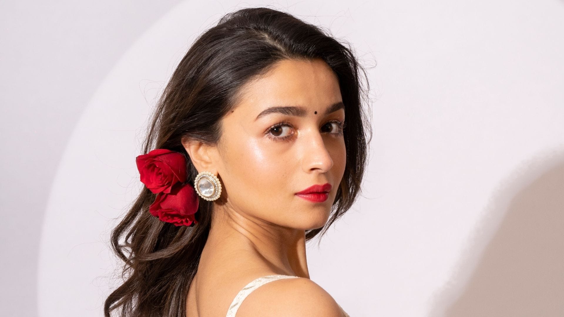 Alia Bhatt Pet Cat Edward Bhai seen promoting Gangubai Kathiawadi see viral photos