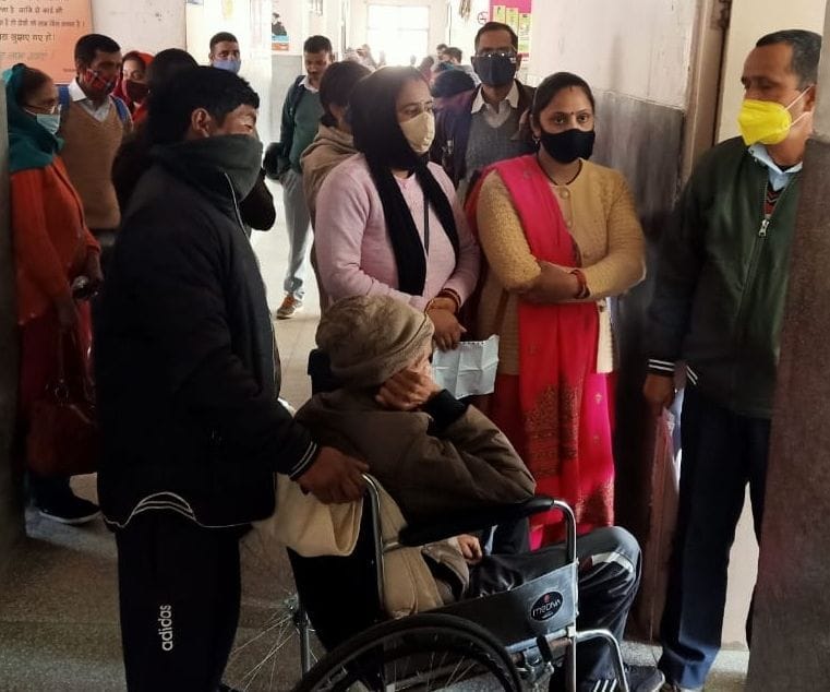 Doctor on leave, patients sitting for hours waiting