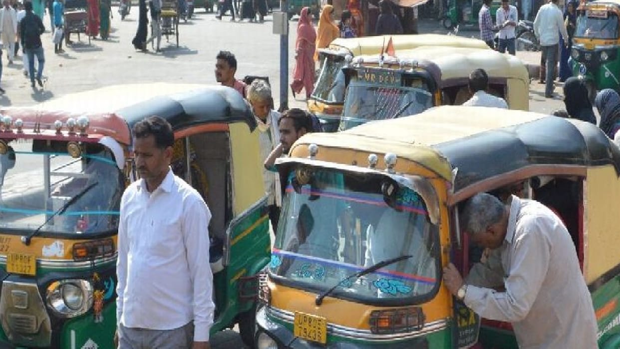 Woman thrashed for objecting to smoking in shared auto by private bank executive